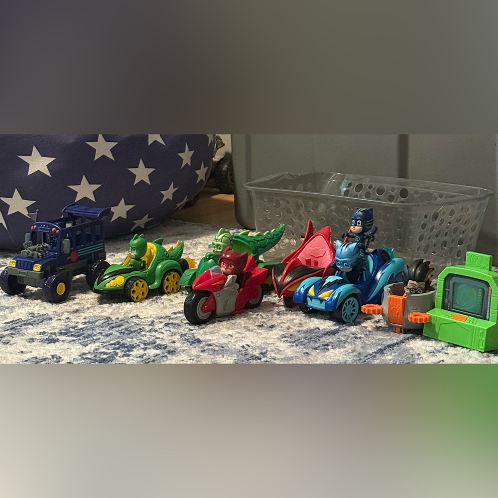 PJ Masks toys Vehicle Set - Red, Green, Blue